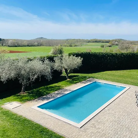 Cosima In Ruhiger Lage, Naehe Willa Poreč