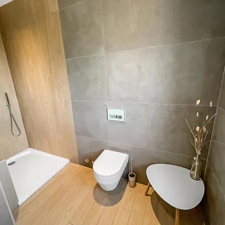 Cosima In Ruhiger Lage, Naehe