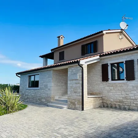 Cosima In Ruhiger Lage, Nähe Villa Poreč