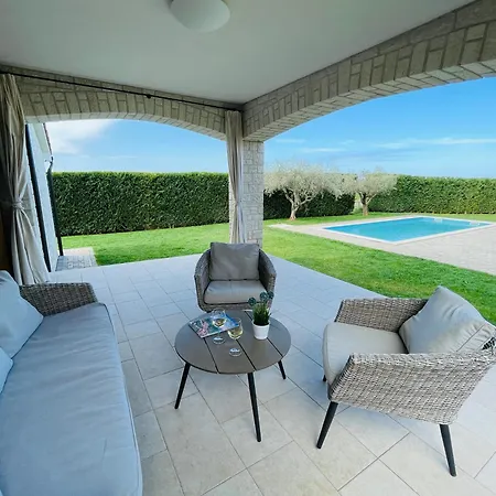 Cosima In Ruhiger Lage, Naehe Villa *