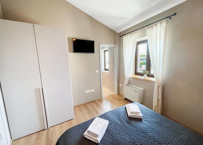 Cosima In Ruhiger Lage, Naehe Vila *